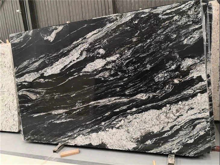 सफेद शिराओं वाला काला ग्रेनाइट