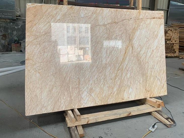 गोल्डन स्पाइडर स्टोन