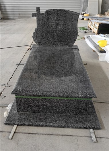 डार्क ग्रे समाधि