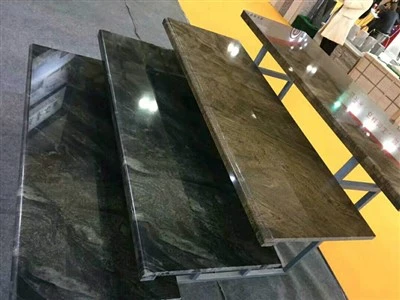 ग्रेनाइट शीर्ष आंगन तालिका