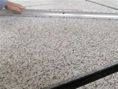 हल्के भूरे रंग के पेवर्स